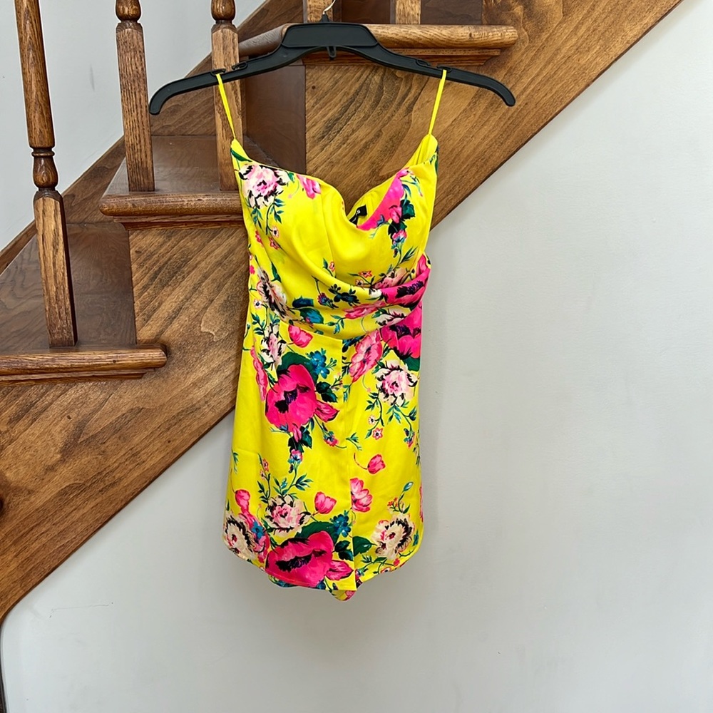 EUC Express floral romper